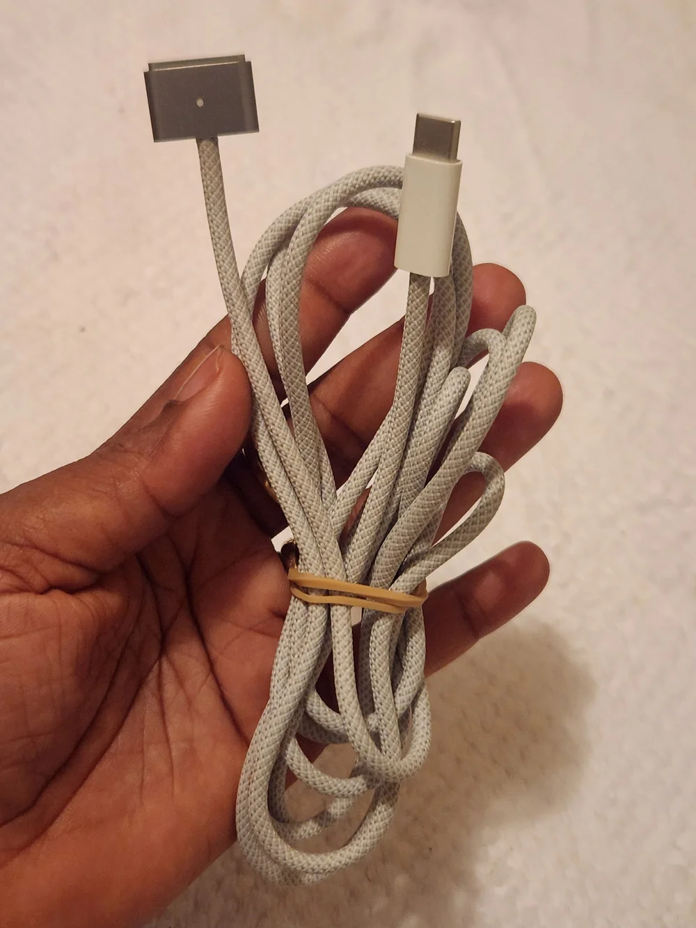 Apple Macbook Pro  Braided USB-C to 30-pin Cable - Light Gray